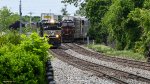 NS 1134 passing on the outside